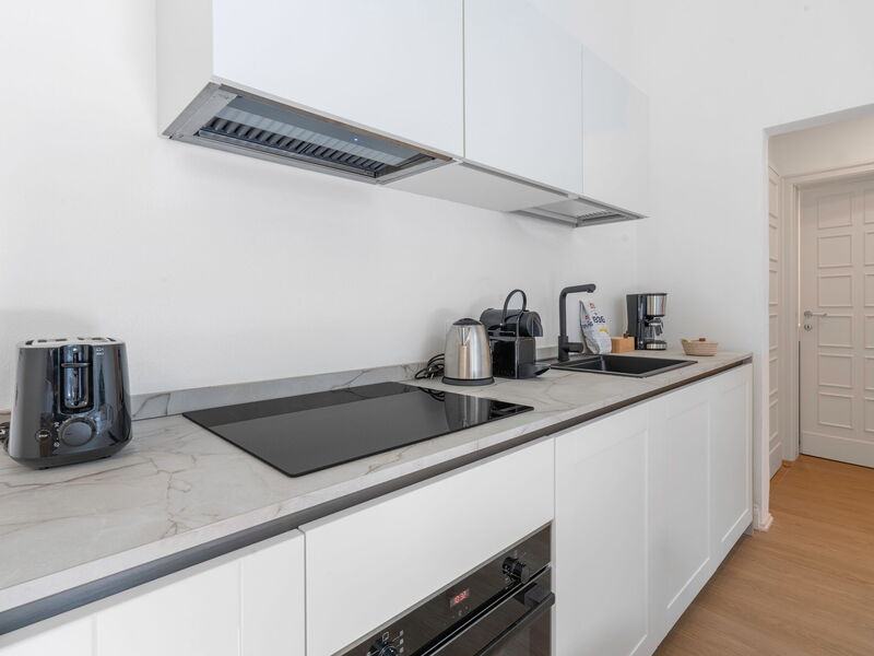 Accommodation:&nbsp;Deservi Elegant Apt. Leonardo