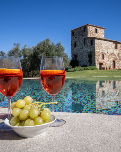 Il Gabbro, Luxury Experience: Dusk, Reflection, Evening, Water Feature, Meteorological Phenomenon, Reflecting Pool, Swimming Pool, Pond, Sunset