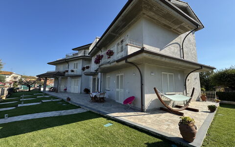 Villa al Glicine: Building, Window, Residential Area, House, Home, Roof, Estate, Human Settlement, Villa, Lawn