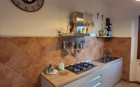 La Torre sul Ponte, Seaview, Garden: Kitchen, Kitchen Appliance, Countertop, Major Appliance, Flooring, Kitchen Stove, Interior Design, Home Appliance, Wood, Stove