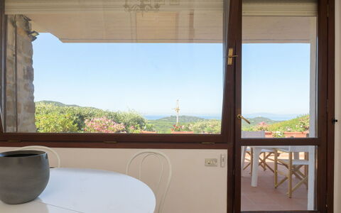 Montparnasse: Floor, Flooring, Glass, Room, Wood Stain, Hardwood, Ceiling, Chair, Shade, Kitchen & Dining Room Table