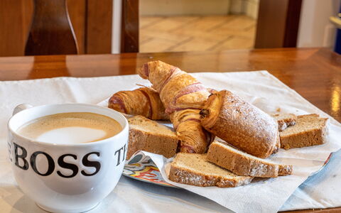 Casa Miramonti: Food, Tableware, Ingredient, Serveware, Drinkware, Cup, Dessert, Breakfast