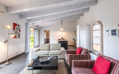 Villino Basilico: Furniture, Interior Design, Flooring, Couch, Wall, Floor, Room, Ceiling, Wood, Living Room