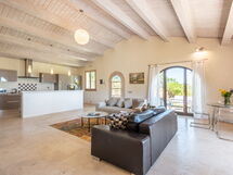 Accommodation:&nbsp;Villa Falco