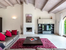 Accommodation:&nbsp;Villa Aquila