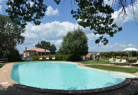 Agriturismo Bellavista, Private Pool, Val D'Orcia: Swimming Pool, Outdoor Furniture, Estate, Resort, Hacienda, Eco Hotel, Garden, Farmhouse, Shade, Villa