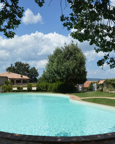 Agriturismo Bellavista, Private Pool, Val D'Orcia: Swimming Pool, Outdoor Furniture, Estate, Resort, Hacienda, Eco Hotel, Garden, Farmhouse, Shade, Villa