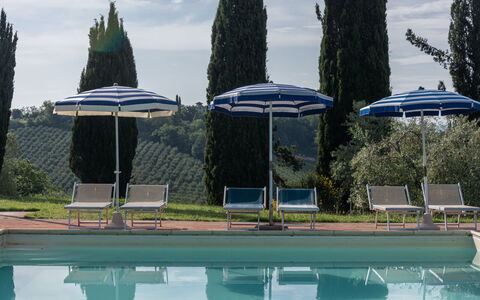 Podere le Lune with Pool, San Gimignano: Blue, Swimming Pool, Outdoor Furniture, Resort, Shade, Sunlounger, Villa, Landscaping, Eco Hotel, Hotel