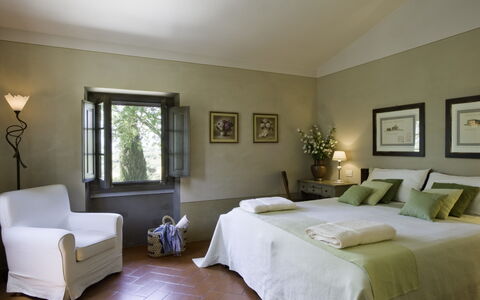 Villa Il Colto: Furniture, Interior Design, Bed, Wall, Bedroom, Flooring, Ceiling, Floor, Room, Linens