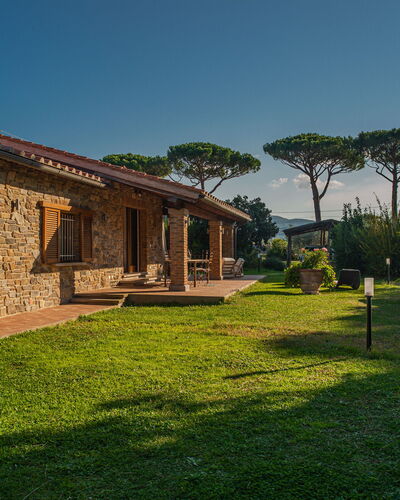 Villa Bolgheri Vermentino Castagneto Carducci: Wood, Home, Cottage, House, Roof, Estate, Land Lot, Rural Area, Farmhouse, Garden