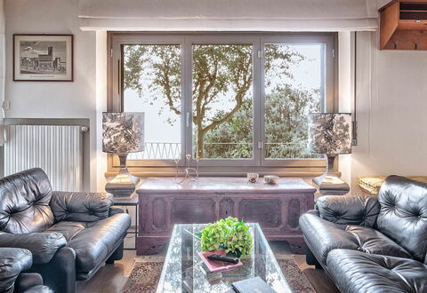 Cortona Deluxe: Furniture, Interior Design, Couch, Wood, Living Room, Room, Ceiling, Flooring, Apartment, Floor