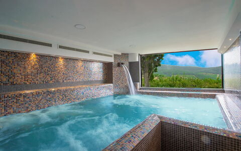 Villa Marinella: Swimming Pool, Resort, Hotel, Jacuzzi, Bathtub, Eco Hotel