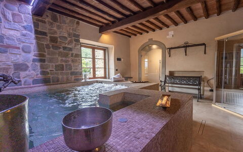 Villa Grevigiana: Flooring, Architecture, Bathtub, Composite Material, Swimming Pool, Plumbing Fixture, Resort, Estate, Tile