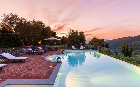 Villa Il Castagno: Swimming Pool, Landscape, Resort, Dusk, Eco Hotel, Estate, Hacienda, Evening, Villa, Farmhouse