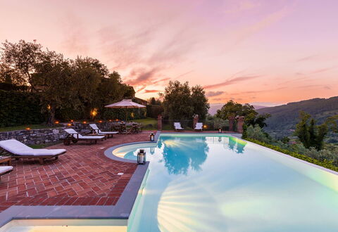 Villa Il Castagno: Swimming Pool, Landscape, Resort, Dusk, Eco Hotel, Estate, Hacienda, Evening, Villa, Farmhouse