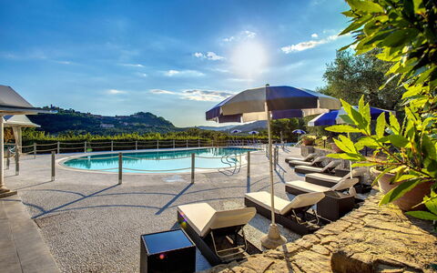 Villa la Brezza: Swimming Pool, Resort, Outdoor Furniture, Thermae, Chair, Eco Hotel, Sunlounger, Hotel, Resort Town, Outdoor Table