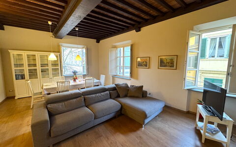 Casa Anna 13: Furniture, Interior Design, Flooring, Couch, Floor, Wood, Ceiling, Room, Living Room, Table