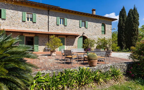 Il Leccio, Vinci, Private Pool and Tennis: Garden, Brick, Landscaping, Farmhouse, Yard, Hacienda, Backyard, Villa, Courtyard