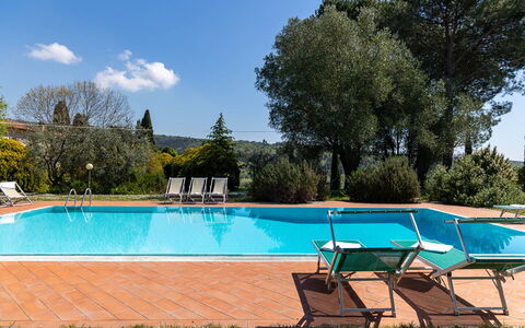Il Leccio, Vinci, Private Pool and Tennis: Swimming Pool, Resort, Eco Hotel, Hacienda, Villa
