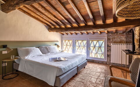 Accommodation:&nbsp;Canina Nera