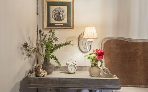 La Casa del Grillo Parlante: Furniture, Interior Design, Lighting, Picture Frame, Flowerpot, Room, Natural Material, Houseplant, Lamp, Living Room