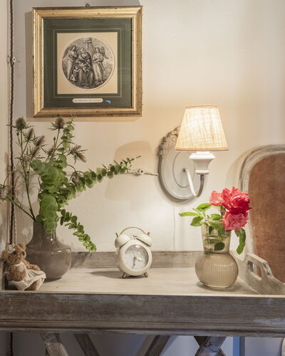 La Casa del Grillo Parlante: Furniture, Interior Design, Lighting, Picture Frame, Flowerpot, Room, Natural Material, Houseplant, Lamp, Living Room