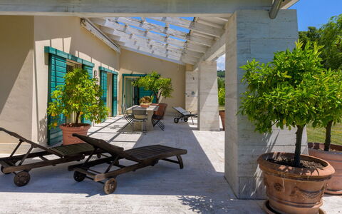 La Sorgente: Outdoor Furniture, Flowerpot, Shade, Furniture, Chair, Outdoor Structure, Houseplant, Patio, Garden, Porch