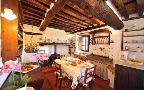 Oliveta: Furniture, Table, Interior Design, Kitchen & Dining Room Table, Chair, Houseplant, Dining Room, Flowerpot, Design, Cabinetry