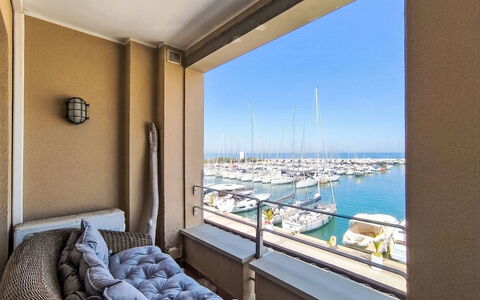 Al Porto: Sea, Watercraft, Boat, Ocean, Marina, Balcony, Mast, Naval Architecture, Hotel, Ship