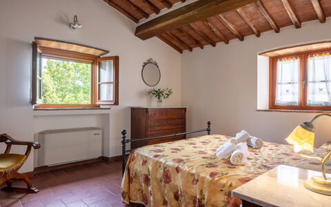 Il Cipresso, Casa Lucia, Cortona: Wall, Furniture, Wood, Bed, Bedroom, Interior Design, Flooring, Room, Floor, Home