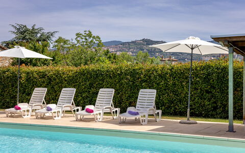 Il Cipresso, Casa Martina, Cortona: Swimming Pool, Umbrella, Outdoor Furniture, Resort, Shade, Chair, Outdoor Table, Sunlounger, Eco Hotel, Landscaping