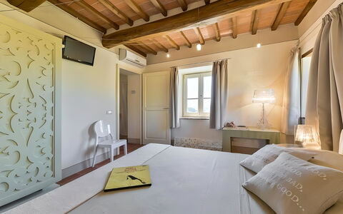 Villa Larino: Wall, Interior Design, Bedroom, Bed, Flooring, Floor, Ceiling, Furniture, Room, Lighting