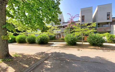 Villaggio Podere San Luigi: Residential Area, Home, Apartment, Urban Design, Balcony, Shade, Daylighting, Plaster