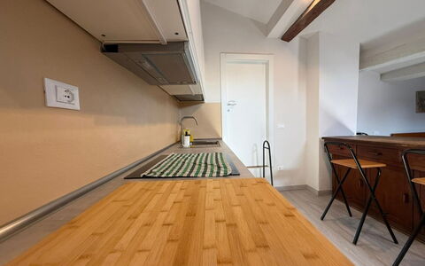 Il Pittore: Flooring, Floor, Furniture, Wood, Wood Flooring, Interior Design, Countertop, Kitchen, Ceiling, Lighting