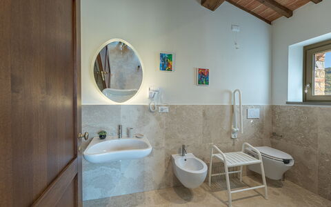 La Calcinaia Country House, Bucine: Flooring, Wall, Plumbing Fixture, Interior Design, Floor, Bathroom Sink, Tap, Bathroom, Sink, Plumbing