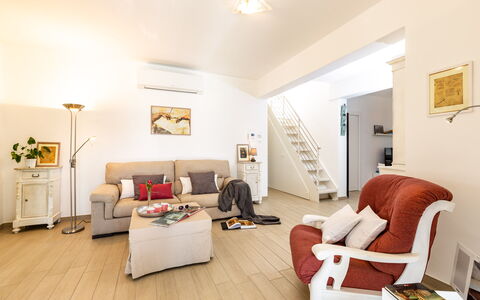 Il Nocciolo 12: Furniture, Interior Design, Flooring, Couch, Floor, Wood, Room, Ceiling, Living Room, Table