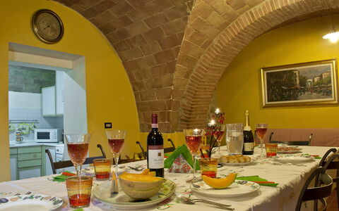 Frantusa 6+2: Furniture, Tableware, Food, Table, Drinkware, Chair, Interior Design, Dishware, Serveware, Plate