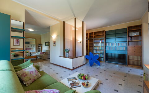 Villa Joy 6: Interior Design, Flooring, Furniture, Floor, Ceiling, Wood, Room, Lighting, Living Room, Couch