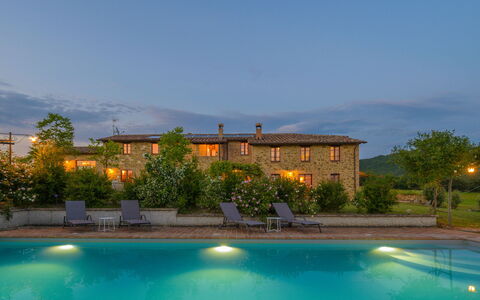 Podere Pomasciano 10: Human Settlement, Estate, Farmhouse, Villa, Eco Hotel, Swimming Pool, Hacienda, Hotel