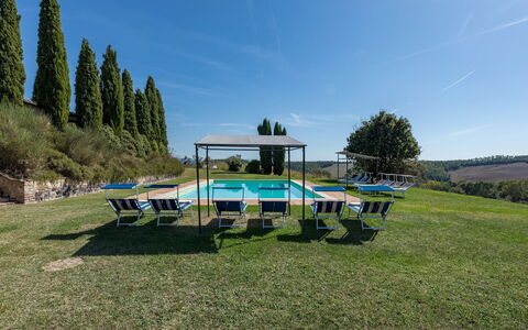 Il Poderuccio 17: Outdoor Furniture, Swimming Pool, Furniture, Leisure, Shade, Outdoor Table, Garden, Landscaping, Lawn, Backyard