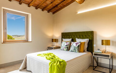 Il Poggiarellone 14: Interior Design, Furniture, Bed, Bedroom, Flooring, Ceiling, Room, Bedding, Floor, Linens