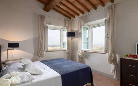 Villa Panorama 14: Furniture, Bed, Bedroom, Interior Design, Home, Room, Ceiling, Linens, Bedding, Floor