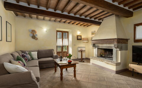 Podere Madonna di Mezzo 6: Furniture, Interior Design, Flooring, Wall, Wood, Couch, Living Room, Floor, Home, Room