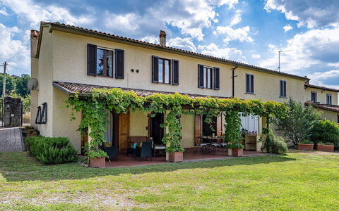 Casale le Conce 6: Estate, Garden, Hacienda, Shade, Villa, Landscaping, Farmhouse, Yard, Courtyard, Backyard