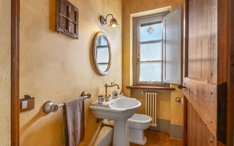 San Rocco 4: Wall, Plumbing Fixture, Tap, Bathroom Sink, Flooring, Interior Design, Lighting, Bathroom, Plumbing, Floor