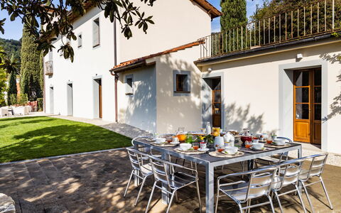 Torre Angelina 10+2: Home, Estate, Chair, Kitchen & Dining Room Table, Garden, Villa, Yard, Shade, Farmhouse, Houseplant