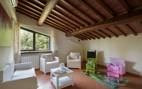 L'Ovile 8: Interior Design, Wood, Furniture, Room, Ceiling, Flooring, Floor, Home, Picture Frame, Living Room