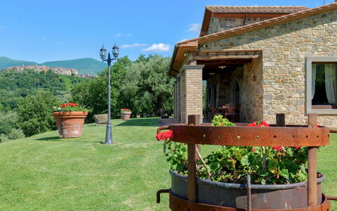 Le Macine 6: Hill, Land Lot, Farmhouse, Rural Area, Cottage, Garden, Outdoor Furniture, Mountain Range, Estate