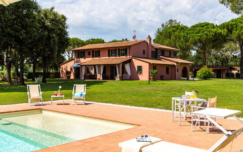 Villa Elisa 16: Estate, Lawn, Hacienda, Farmhouse, Villa, Park, Resort, Mansion, Swimming Pool
