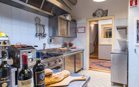 Villa Leonardo 30+6: Kitchen, Kitchen Appliance, Major Appliance, Countertop, Kitchen Stove, Lighting, Furniture, Home Appliance, Gas Stove, Home